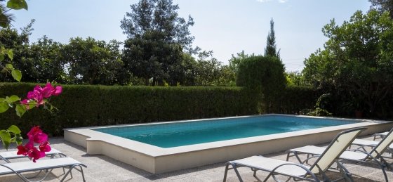 creus_-_swimming_pool_06_2400x1600.jpg Book a villa holiday in Mallorca