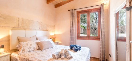 gardo_-_bedroom_1-1_sf.jpg Holiday home in Pollensa villa booking