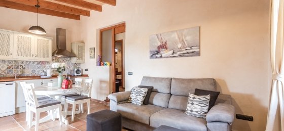 gardo_-_saloon_3_sf.jpg Villa holidays in Balearic Islands