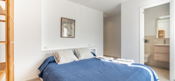 guillem_-_bedroom_1-1.jpg Book a villa in Spain