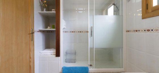 gvc_-_bathroom_3-1_2400x1600ns.jpg Villas in Balearic Islands