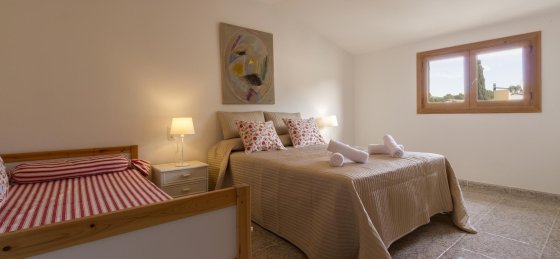 gvc_-_bedroom_3-1_2400x1600ns.jpg Holiday home in Mallorca villa booking