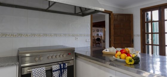 gvc_-_kitchen_2_2400x1600ns.jpg Villa in Balearic Islands to rent