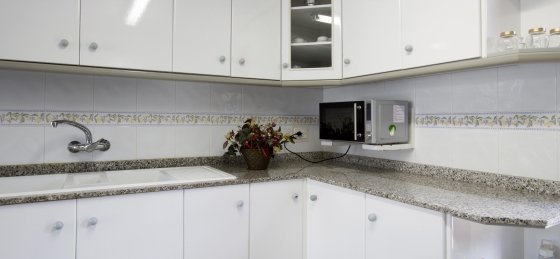 gvc_-_kitchen_3_2400x1600ns.jpg Book a villa in Cala San Vicente