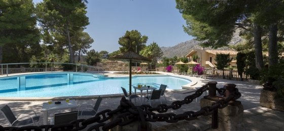 gvc_-_swimming_pool_9_2400x1600ns.jpg Villa in Mallorca to rent