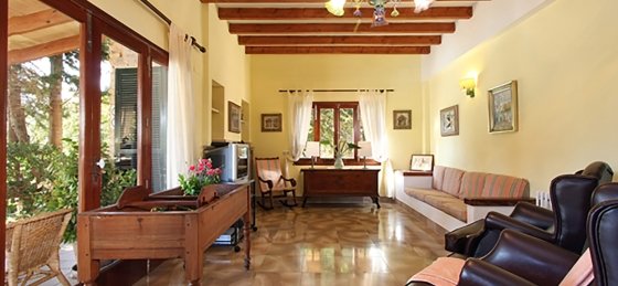 hort_3_cames_-_saloon_1_2400x1600.jpg Holiday home in Balearic Islands villa booking