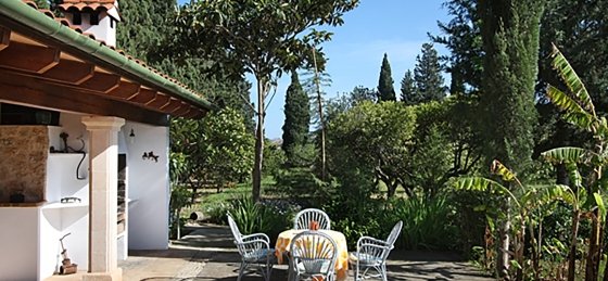 hort_3_cames_-_terrace_2_2400x1600.jpg Book a villa holiday in Balearic Islands