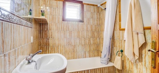 joan_-_bathroom_1-1_2400x16001.jpg Holiday home in Balearic Islands villa booking