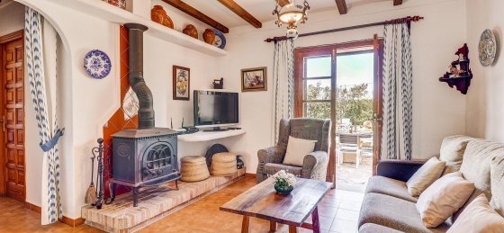 joan_-_saloon_1_2400x1600.jpg Holiday villas in Spain