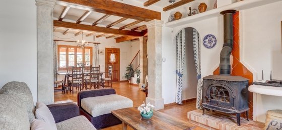 joan_-_saloon_2_2400x1600.jpg Villa holidays in Mallorca