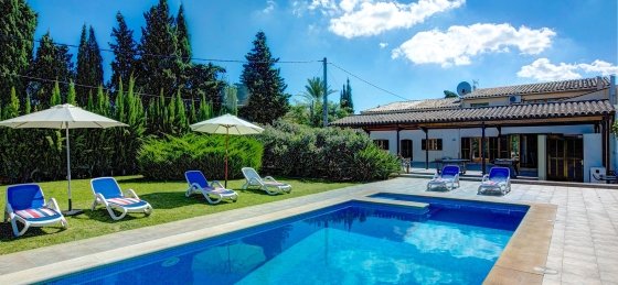 llobiner_-_swimming_pool_02_2400x1600.jpg Villa in Balearic Islands to rent