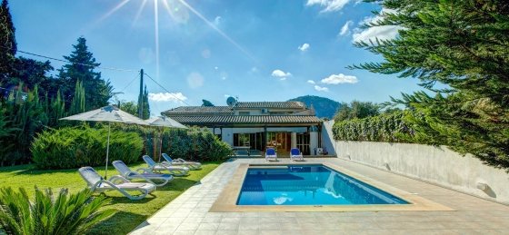 llobiner_-_swimming_pool_07_2400x1600.jpg Book a villa in Balearic Islands