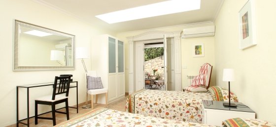 llop_-_a_bedroom_2-1.jpg Villa rentals in Spain