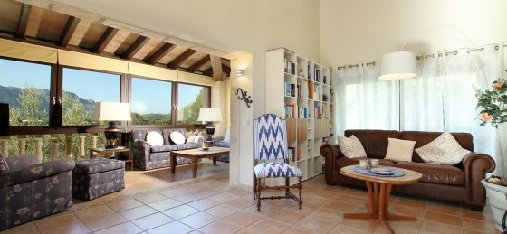 llop_-_a_saloon_2.jpg Villas in Mallorca