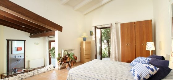 llop_-_b_bedroom_1-1.jpg Villa rentals in Balearic Islands