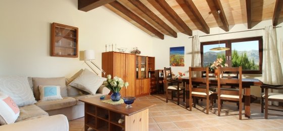 llop_-_b_kitchen_saloon_2.jpg Book a villa holiday in Mallorca