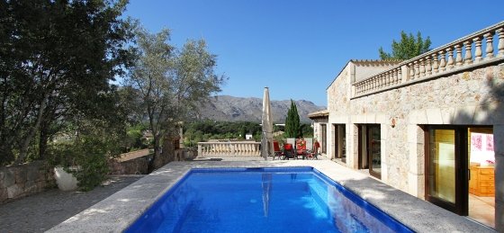 llop_-_swimming_pool_4.jpg Villa rentals in Mallorca