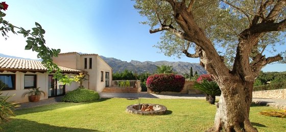 llop_-_xterior_2.jpg Villas in Spain