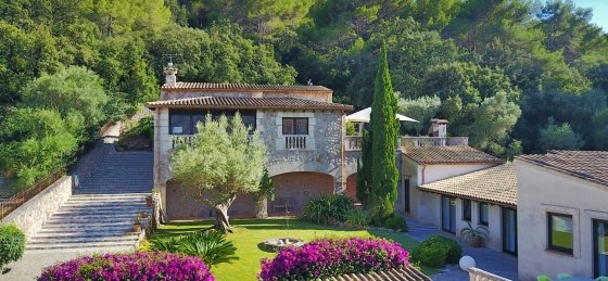 llop_-_xterior_4.jpg Book a villa in Balearic Islands