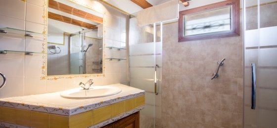 moli_-_bathroom_1-1_s17.jpg Villas in Spain