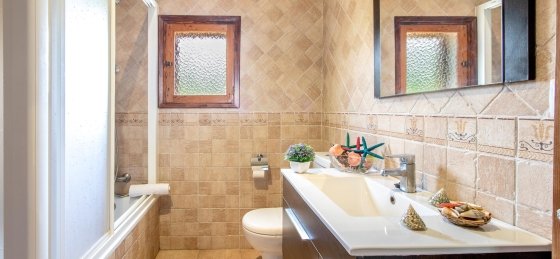 oliver_-_bathroom_1-1_18_2400x1600.jpg Villa in Balearic Islands to rent