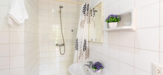 oliver_-_bathroom_2-1_18_2400x1600.jpg Villa rentals in Spain