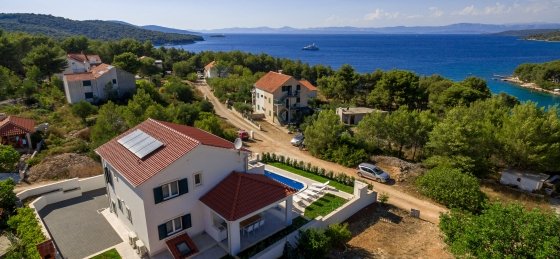 villa_in_milna_3_1.jpg Villas in Brac