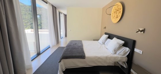 aff9776b-cd70-4c26-8967-6e48dddf1347.jpeg Book a villa in Costa del Sol