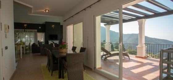 dining_area_1.jpg Book a villa in Costa del Sol