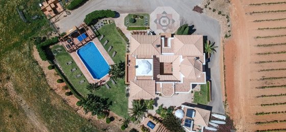 exterior4.jpg Book a villa in Algarve