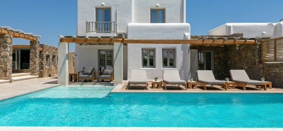 13_full_facade_view.jpg Villa rentals in Greece