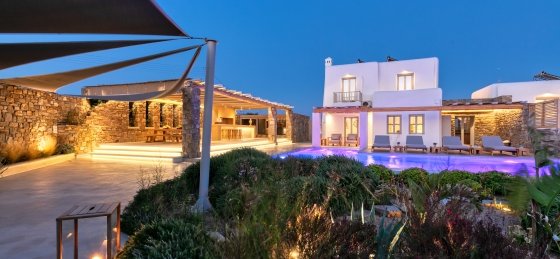 19_garden_dusk_time.jpg Villa holidays in Mykonos Town