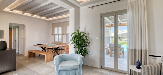 26_living_dining_area.jpg Villa holidays in Greece