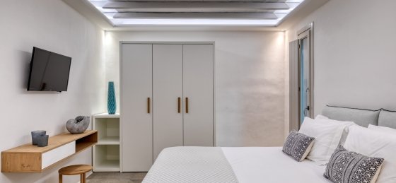 31_double_bedroom_2.jpg Book a villa holiday in Greece