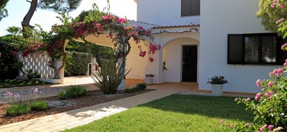 img_1429_-_copia_-_copia.jpg Book a villa holiday in Algarve