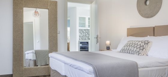 luxuryretreatskefalonia_1h.jpg Book a villa in Greece