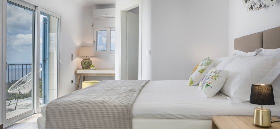 luxuryretreatskefalonia_1m.jpg Villa rentals in Greece