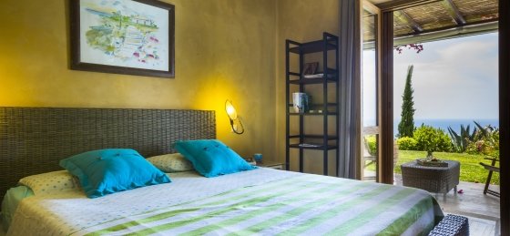 luxuryretreatskefalonia_b.jpg Villas in Greece