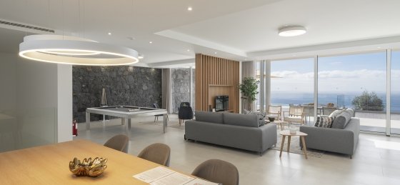 12_ourmadeira_villas_in_madeira_ocean_panorama_living_area.jpg Book a villa in Portugal