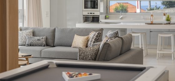 16_ourmadeira_villas_in_madeira_ocean_panorama_billiards_and_living_area.jpg Book a villa holiday in Portugal