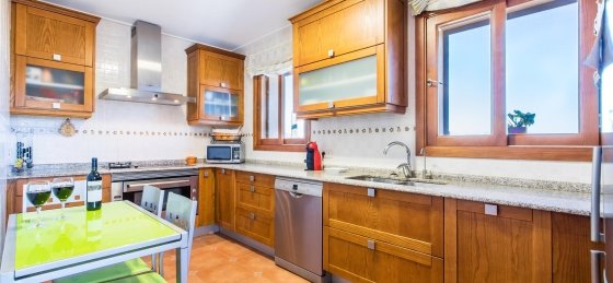 capo_-_kitchen_1_2400x1600.jpg Villa holidays in Spain