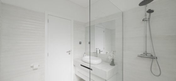 ourmadeira_villas_in_madeira_-_ocean_sunset_villa_-_bathroom_1.jpg Villa holidays in Madeira