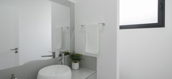 ourmadeira_villas_in_madeira_-_ocean_sunset_villa_-_bathroom_3.jpg Book a villa holiday in Portugal
