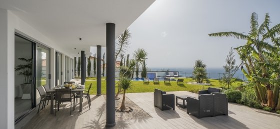 ourmadeira_villas_in_madeira_-_ocean_sunset_villa_-_exterior_and_outdoor_dining.jpg Holiday villas in Portugal