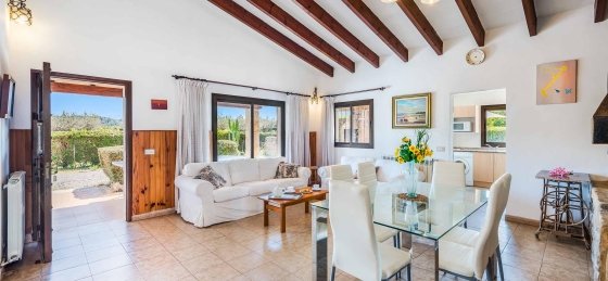 papalaya_-_dining_room_1_2400x1600.jpg Villa holidays in Mallorca