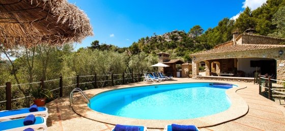 alordes_-_swimming_pool_03_2400x1600.jpg Villa rentals in Mallorca