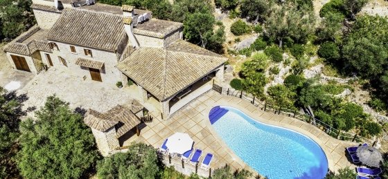 alordes_-_swimming_pool_09_2400x1600.jpg Villa holidays in Spain