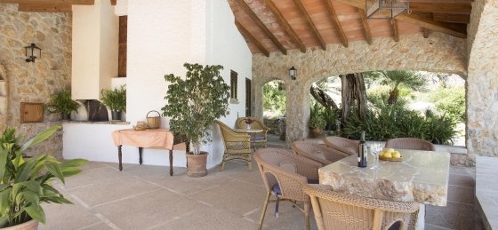 alordes_-_terrace_05_2400x1600.jpg Holiday home in Pollensa villa booking