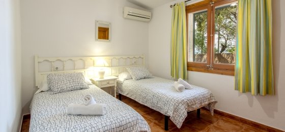 alzina_-_bedroom_3-1_18.jpg Holiday villas in Alcudia