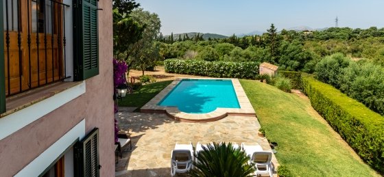 alzina_-_swimming_pool_3_18.jpg Villa rentals in Mallorca